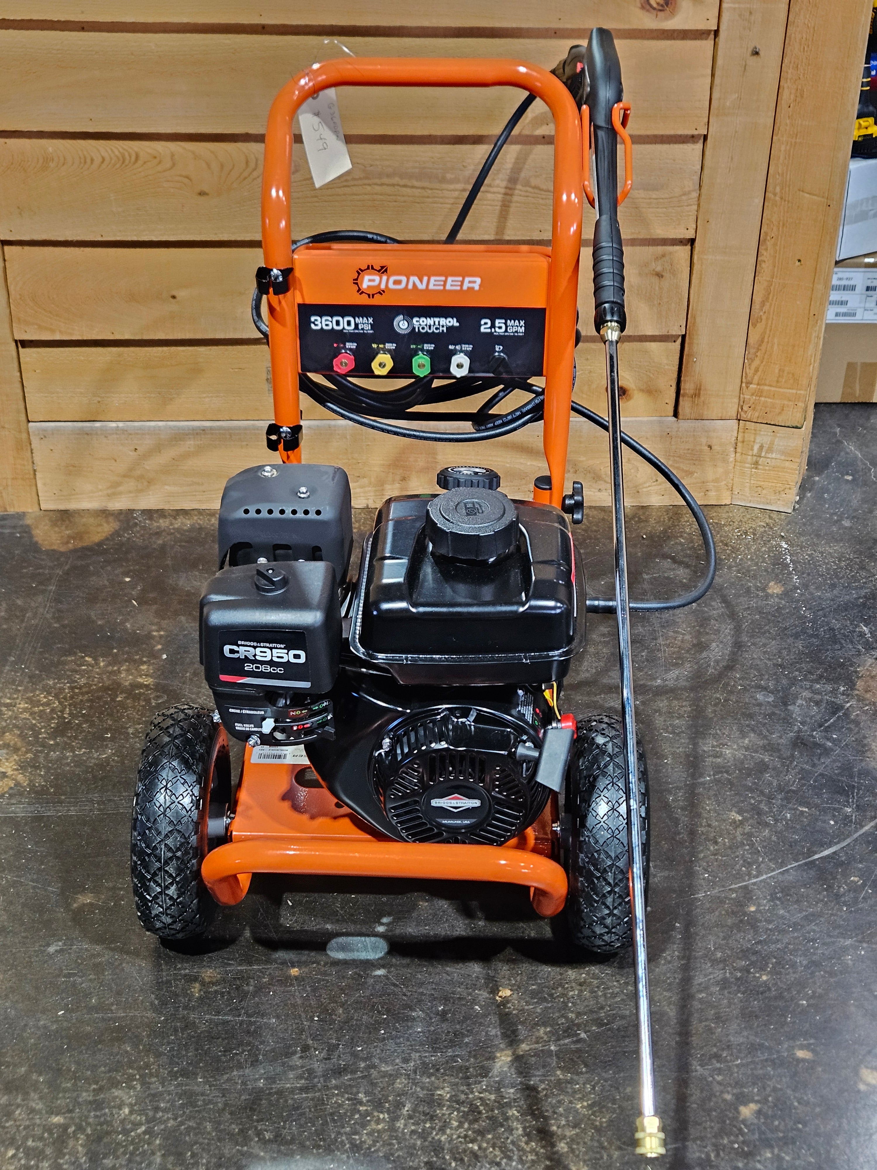 PRESSURE WASHER 3600 PSI 2.4 GPM  PIONEER G3600PW