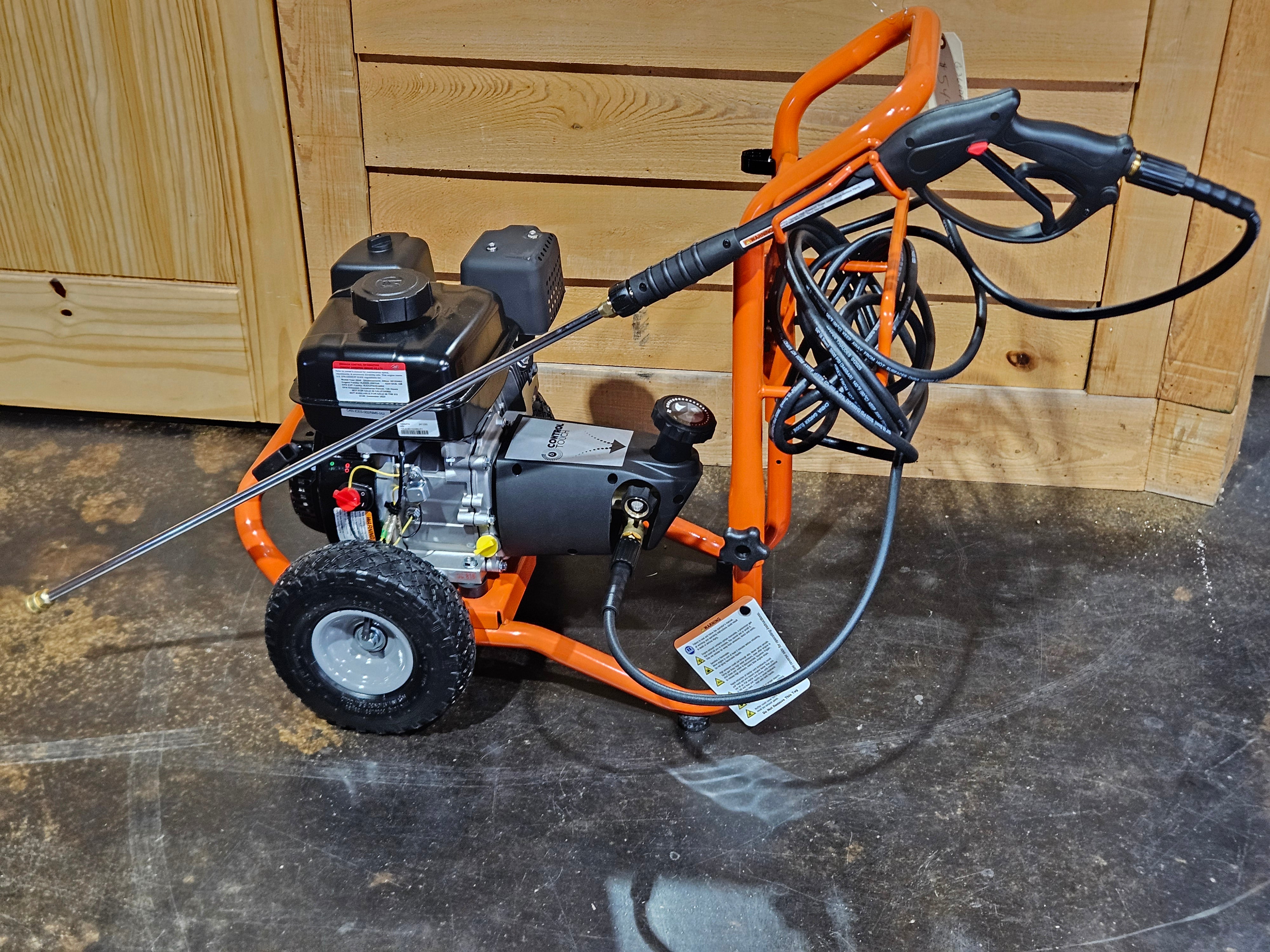 PRESSURE WASHER 3600 PSI 2.4 GPM  PIONEER G3600PW